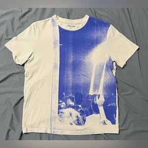 Calvin Klein Graphic Tee Size M